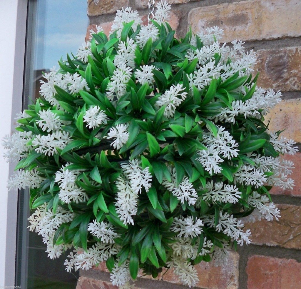 Artificial topiary ball with white lavender flowers (30cm) The