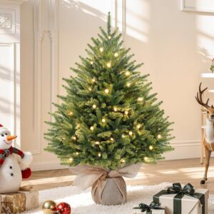 Small & tabletop Christmas trees