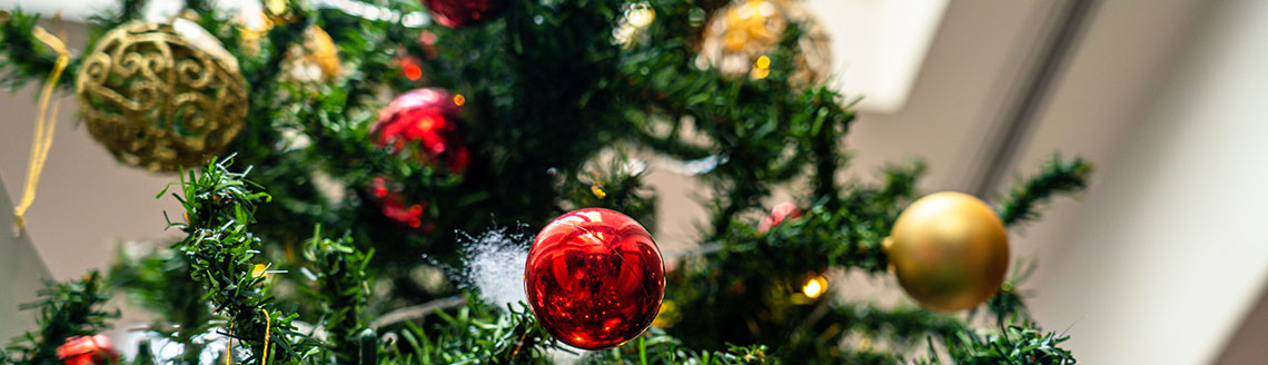 Artificial christmas tree