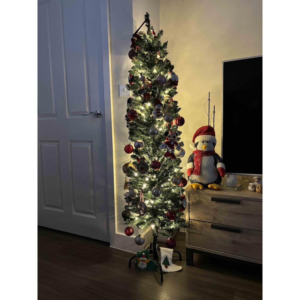 Customer display: COSTWAY green pencil Christmas tree with warm white lights (5ft)