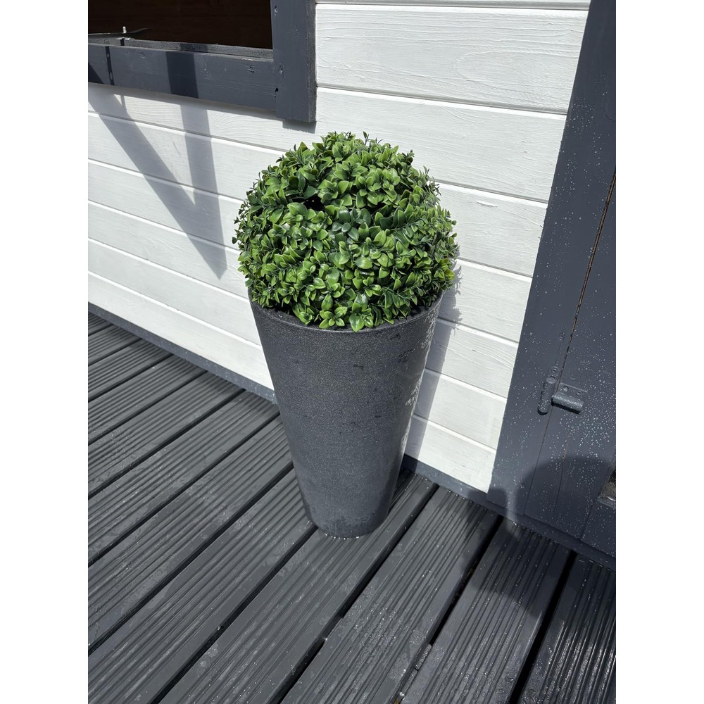 Fresh green artificial laurel topiary balls (pair, 28cm) - Image 3