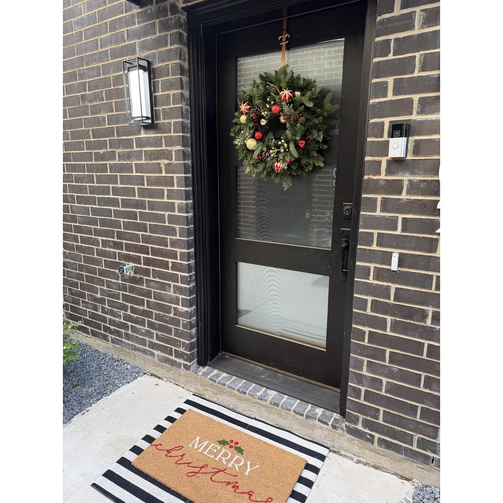 Customer photo of homekaren prelit red gold wreath 60cm