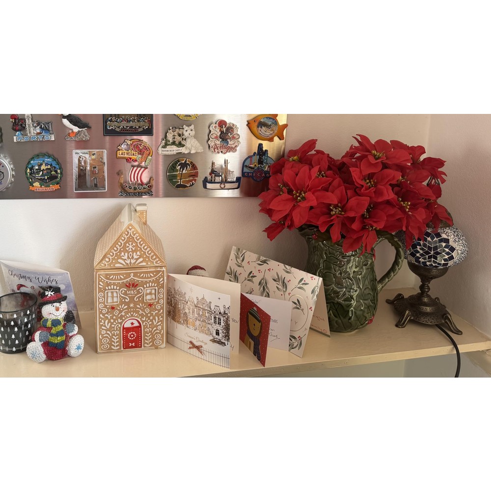 Customer display: Red artificial poinsettia bunches with wired stems (four bunches, 35cm)